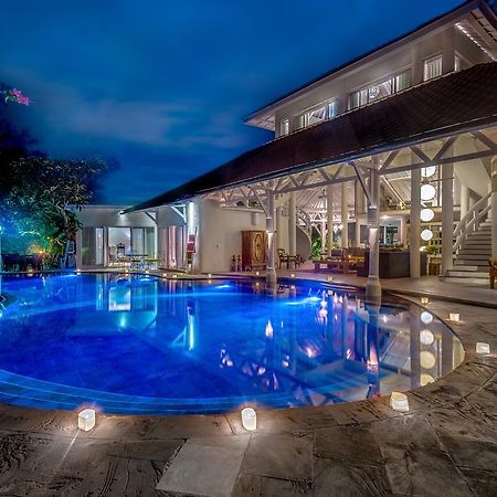 La Villa Oberoi Seminyak Exteriör bild